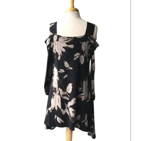Clara Sun Woo open shoulder tunic black floral asymmetrical hem Size M - Picture 3 of 9